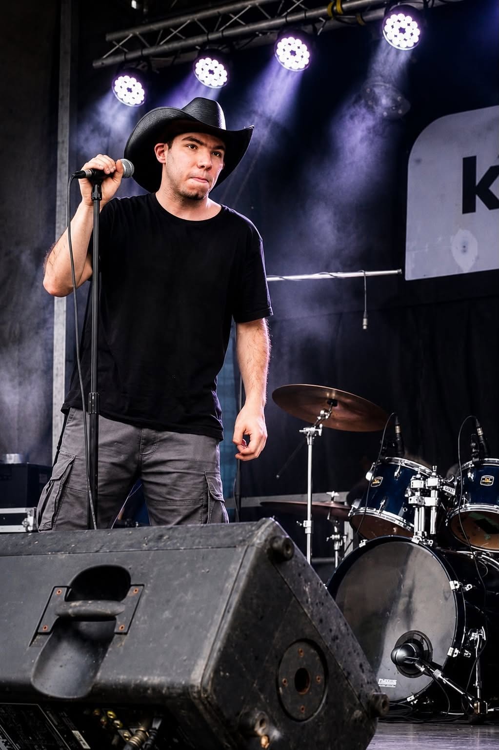 Jonny Country Gallery Photo